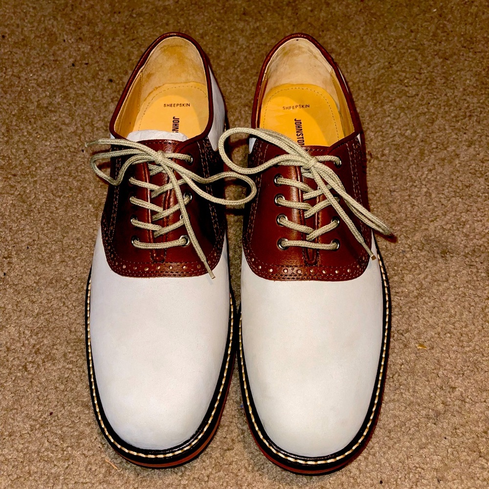 Johnston and Murray sheepskin saddle dress shoes size 9